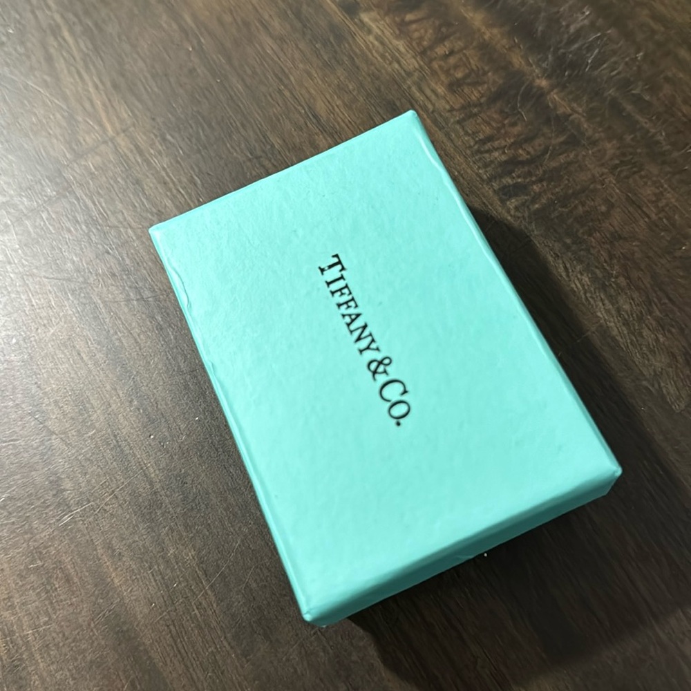 Tiffanys mini return to Tiffany’s heart silver bracelet